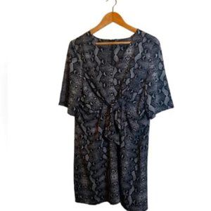 Trendsetter snake print dress
